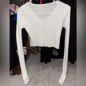 🎀🎀Elegant Cream Ribbed V-Neck lightweight sweater